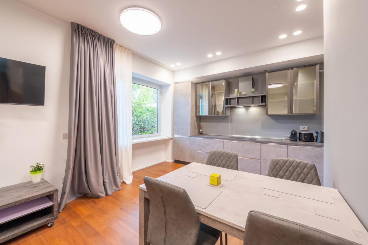 We Home - Broletto Boutique Milan Luaran gambar