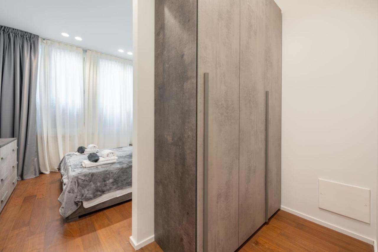 We Home - Broletto Boutique Milan Luaran gambar