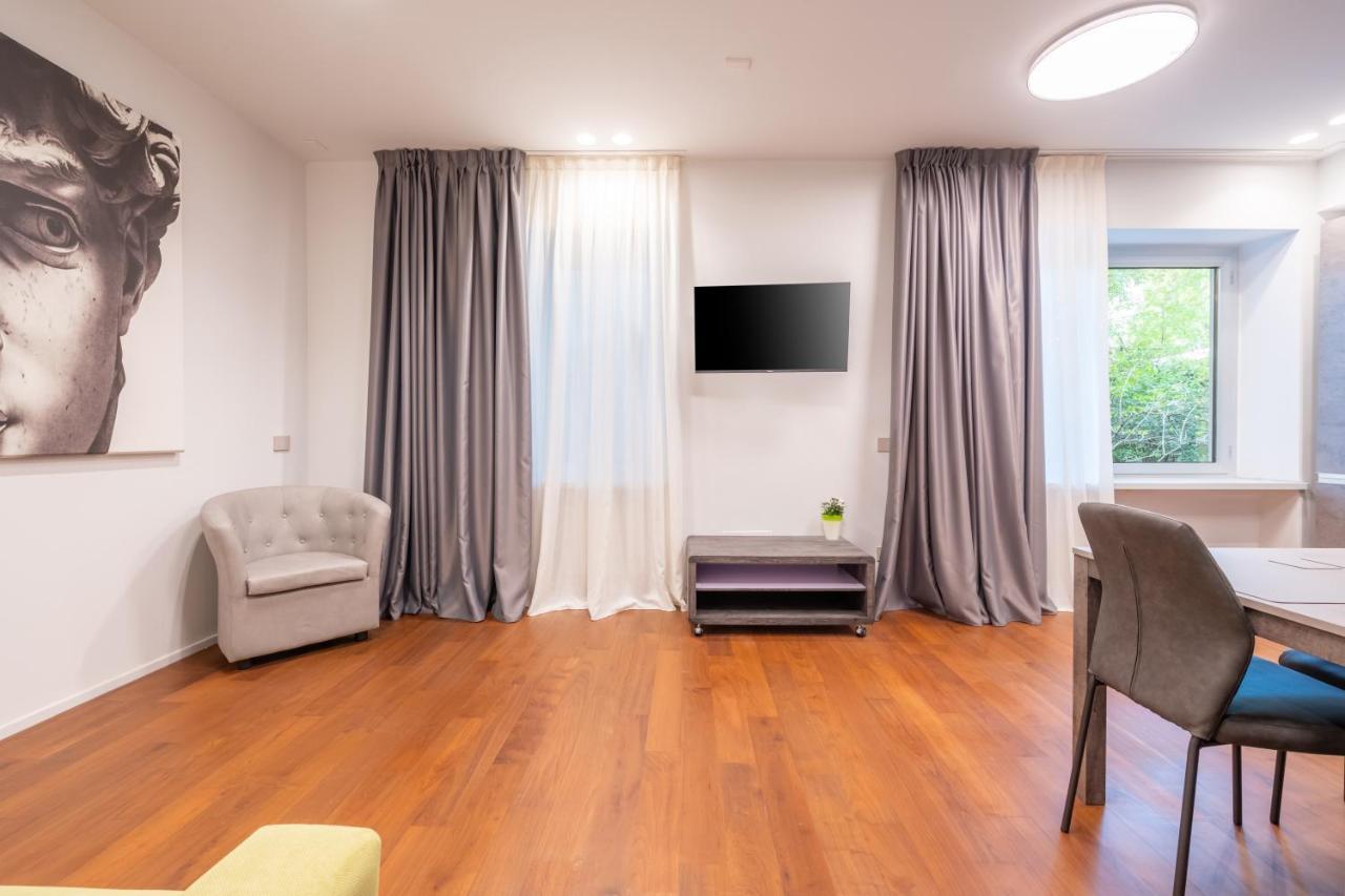 We Home - Broletto Boutique Milan Luaran gambar